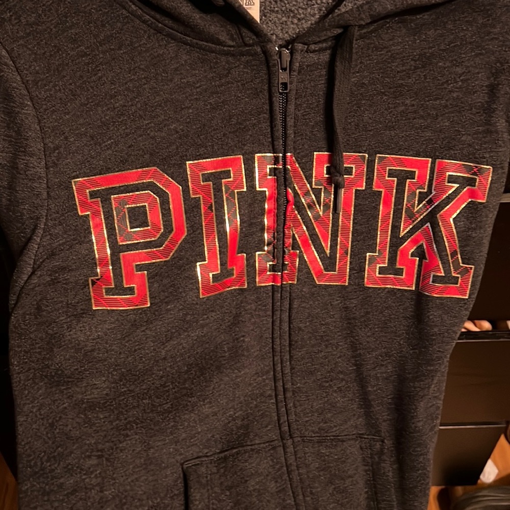 VS pink hoody
